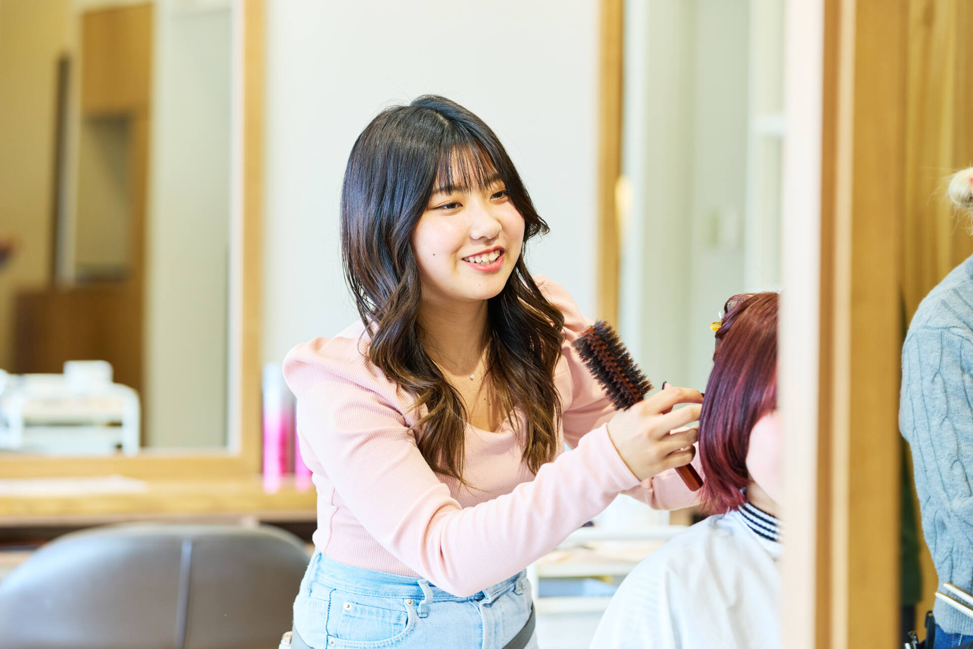 採用